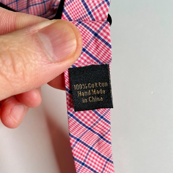 Tommy Hilfiger Navy Blue Check Silk & Pink Check Cotton Self-Tie Bow Tie Bundle - Picture 5 of 9